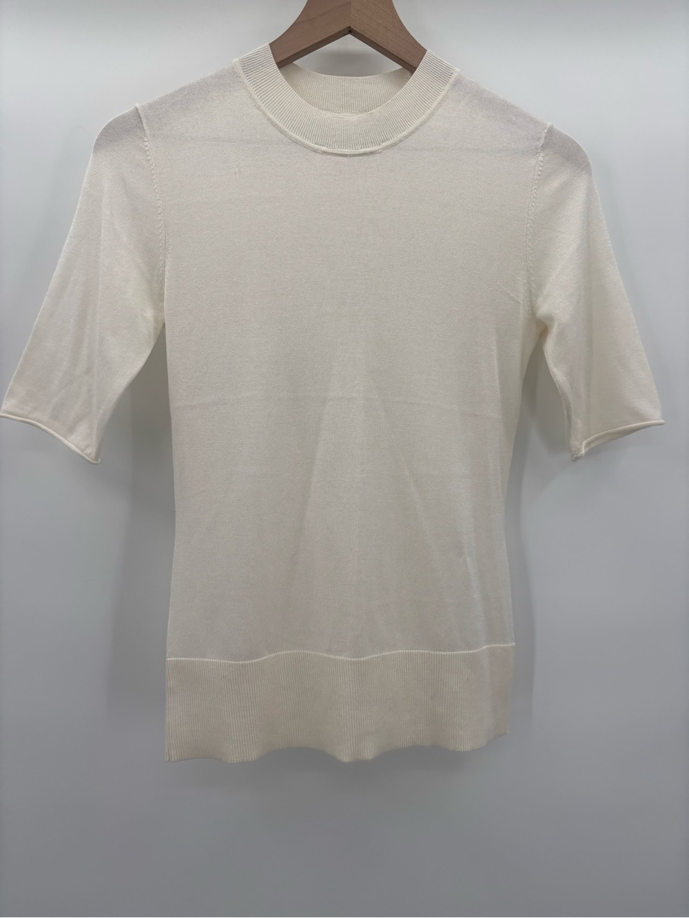 MM. Lafleur Cream Short Sleeve Crewneck Sweater 100% Silk Size XS